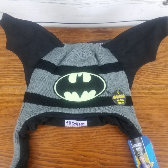 Flipeez Hat Batman Wings Move Glow Comic Wings Up - Picture 6 of 8